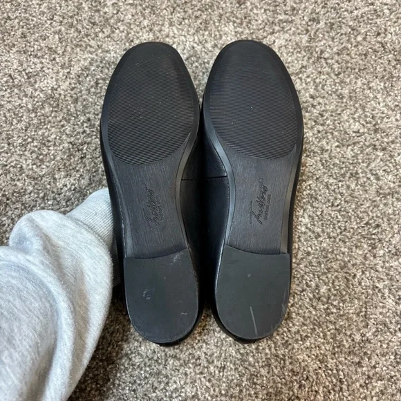 Trotters Greyson Leather Flat Loafers Black Office Wear NEW - Picture 7 of 9